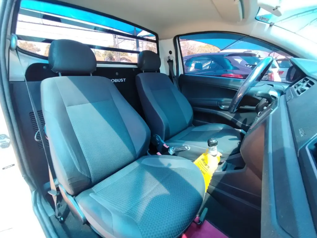 VOLKSWAGEN Saveiro - Foto