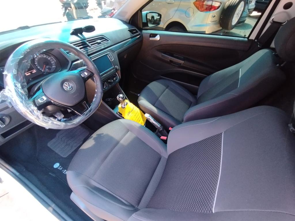 VOLKSWAGEN Saveiro - Foto
