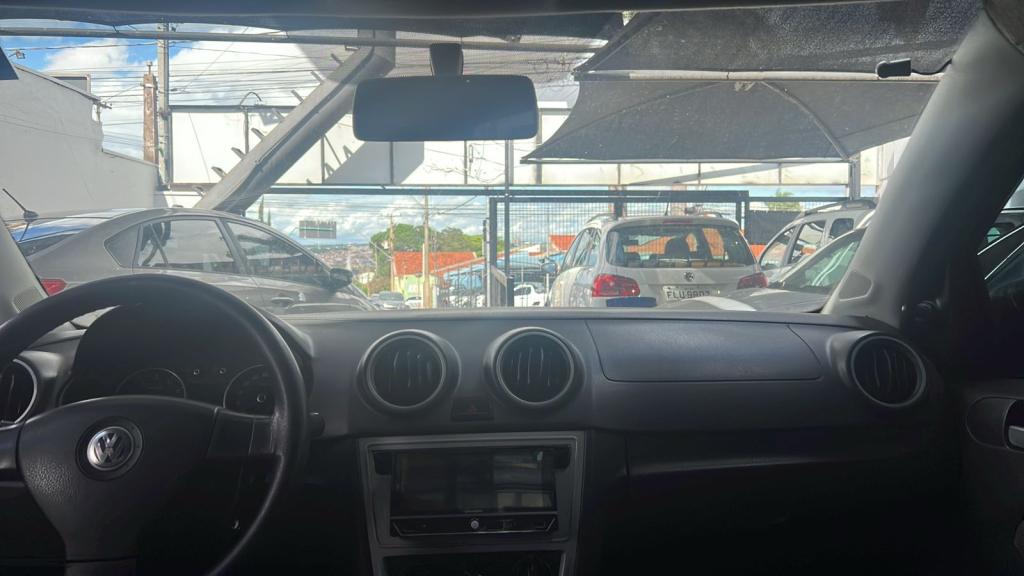 VOLKSWAGEN Saveiro - Foto