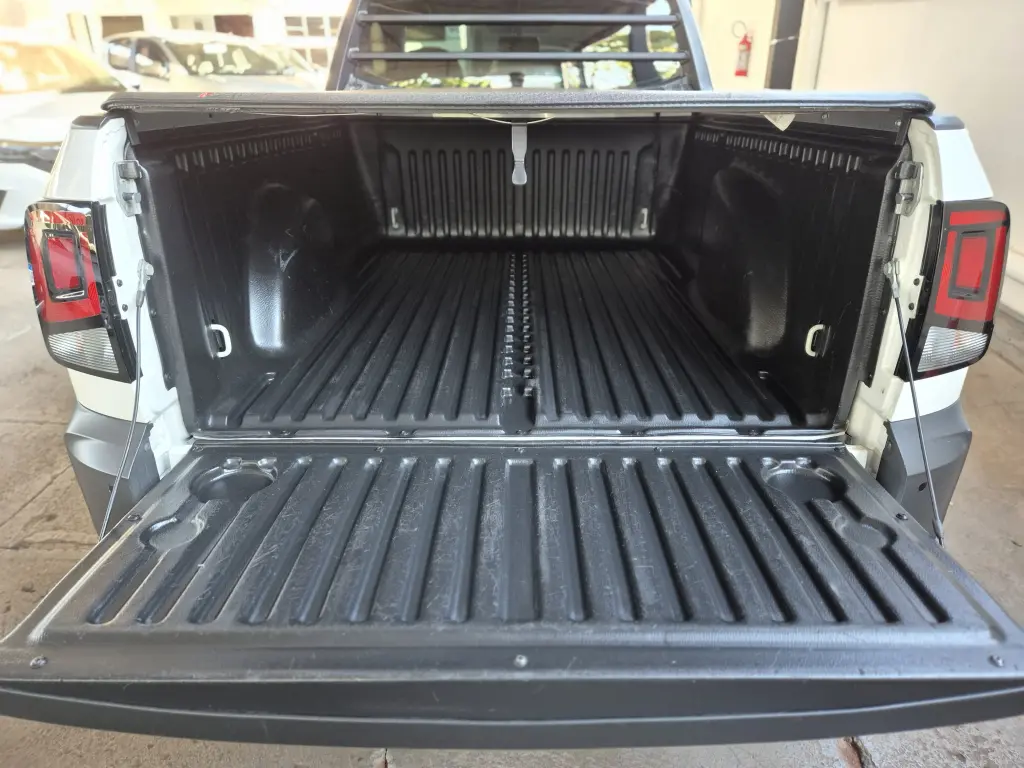 VOLKSWAGEN Saveiro - Foto