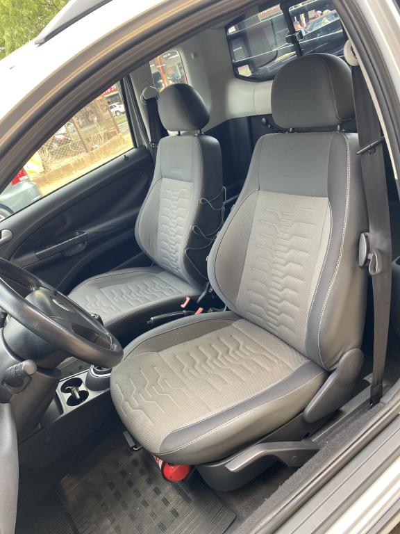 VOLKSWAGEN Saveiro - Foto