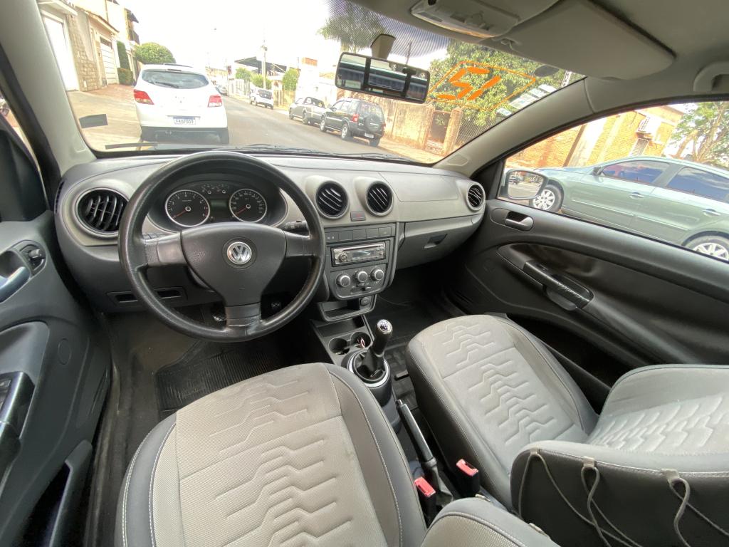 VOLKSWAGEN Saveiro - Foto