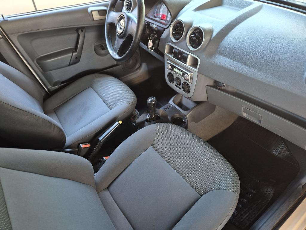 VOLKSWAGEN Saveiro - Foto