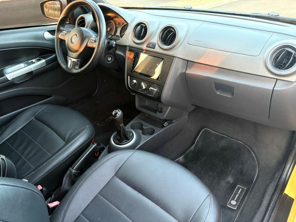 VOLKSWAGEN Saveiro - Foto