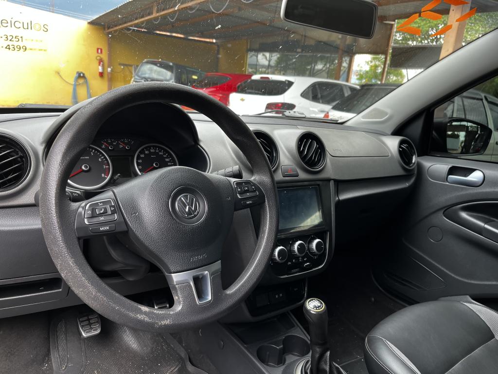 VOLKSWAGEN Saveiro - Foto