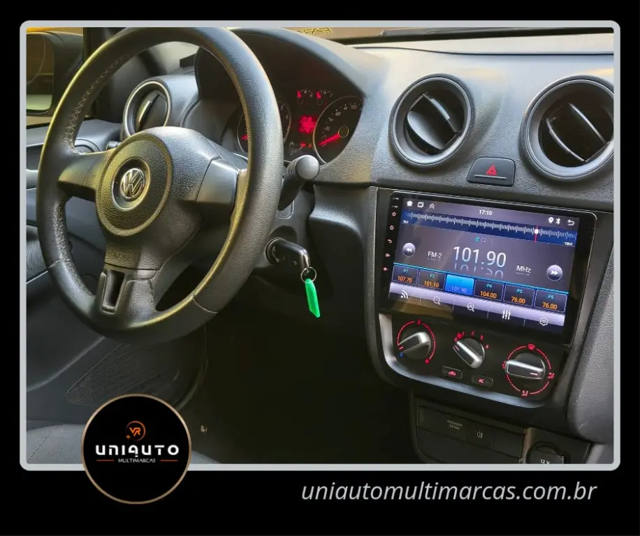 VOLKSWAGEN Saveiro - Foto