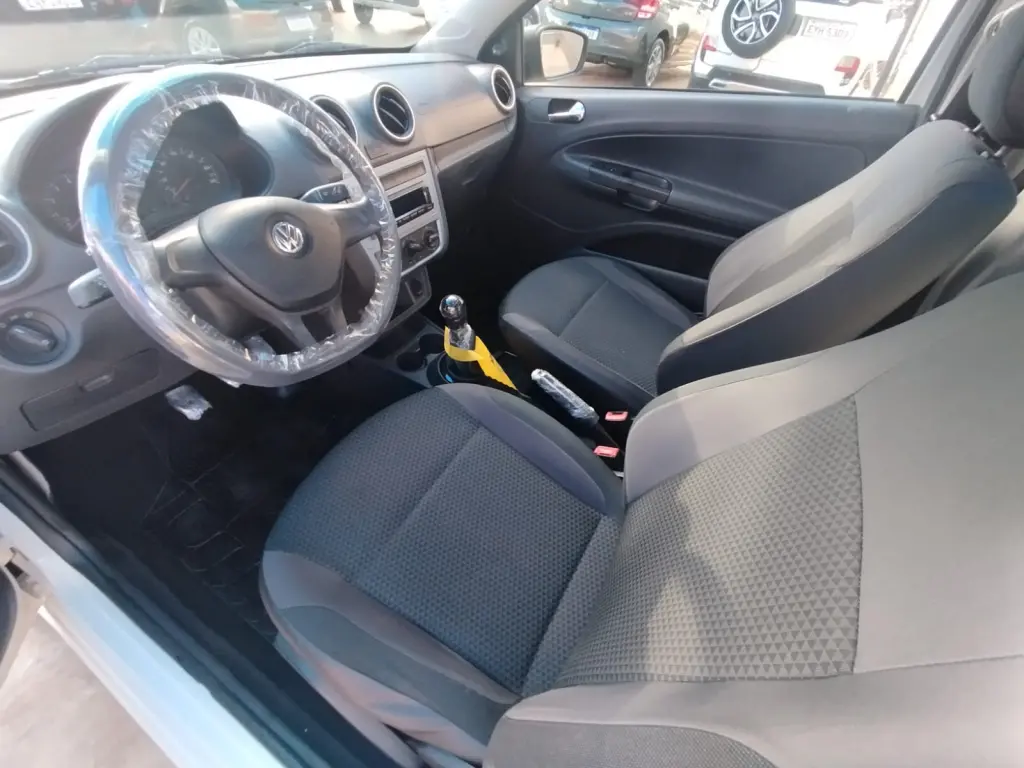 VOLKSWAGEN Saveiro - Foto