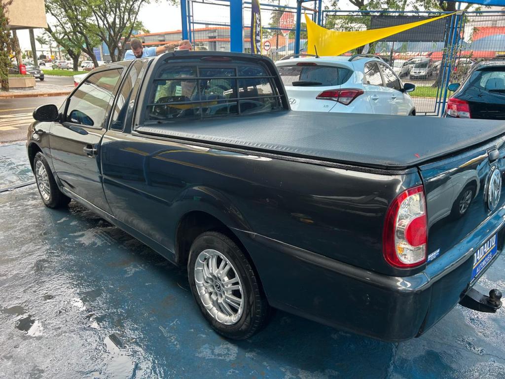 VOLKSWAGEN Saveiro - Foto