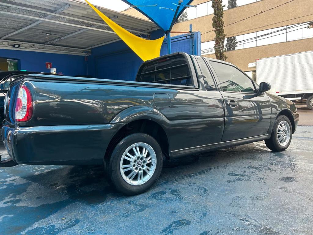 VOLKSWAGEN Saveiro - Foto