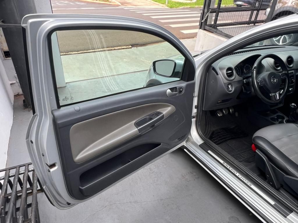 VOLKSWAGEN Saveiro - Foto