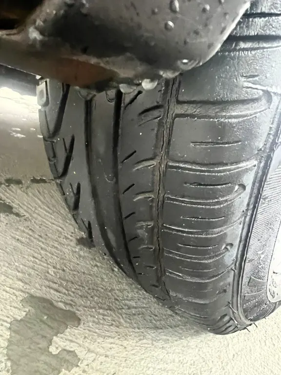 VOLKSWAGEN Saveiro - Foto