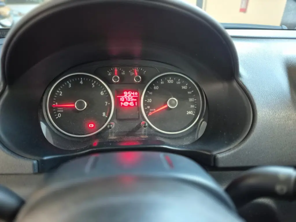 VOLKSWAGEN Saveiro - Foto