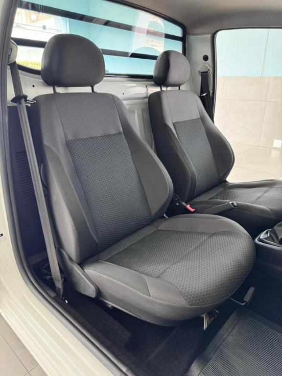 VOLKSWAGEN Saveiro - Foto