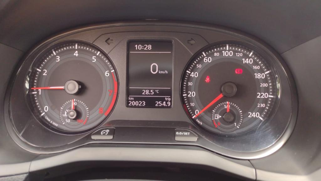 VOLKSWAGEN Saveiro - Foto