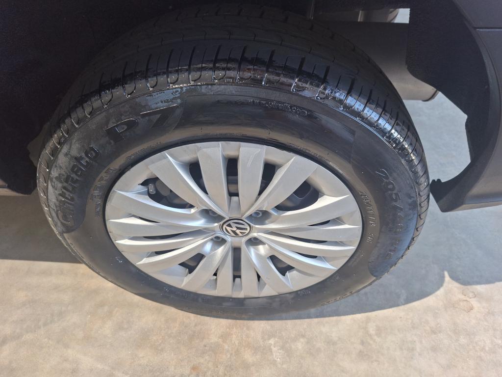 VOLKSWAGEN Saveiro - Foto