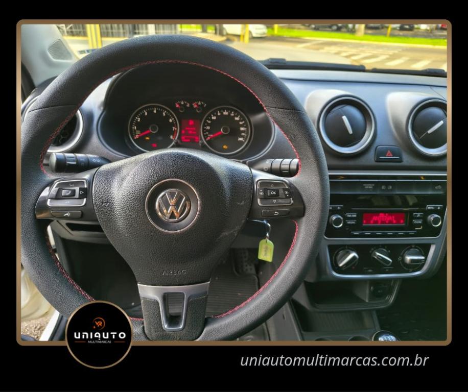 VOLKSWAGEN Saveiro - Foto