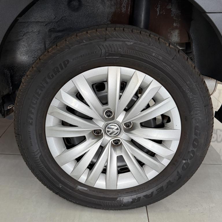 VOLKSWAGEN Saveiro - Foto