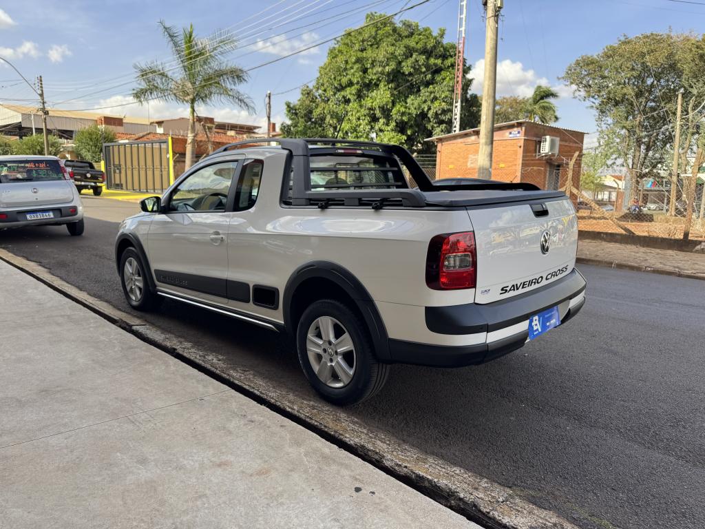 VOLKSWAGEN Saveiro - Foto