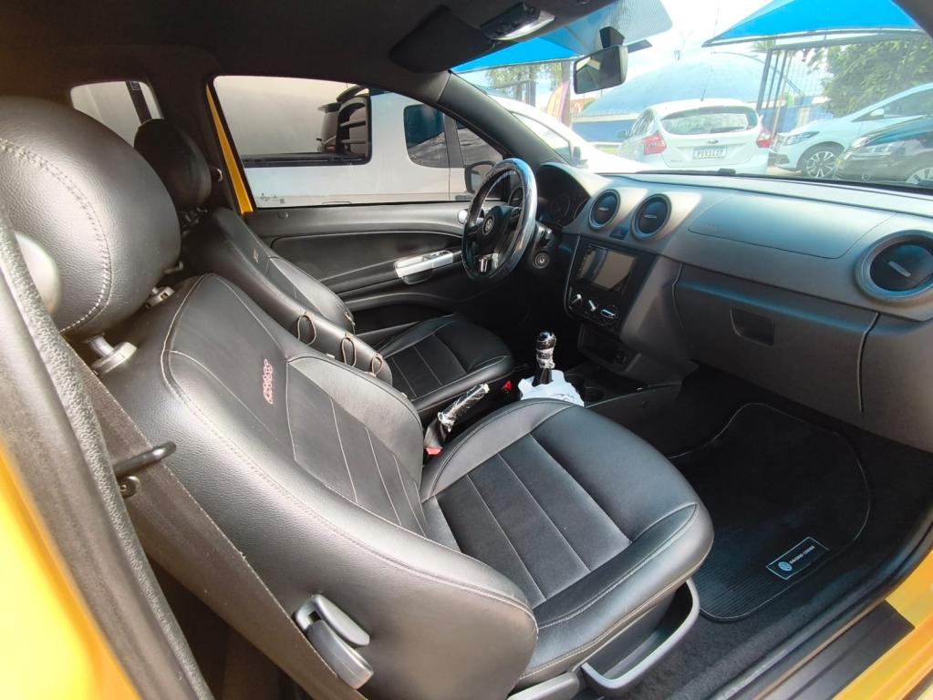 VOLKSWAGEN Saveiro - Foto