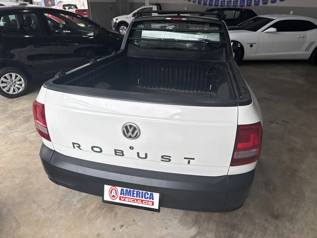 VOLKSWAGEN Saveiro - Foto