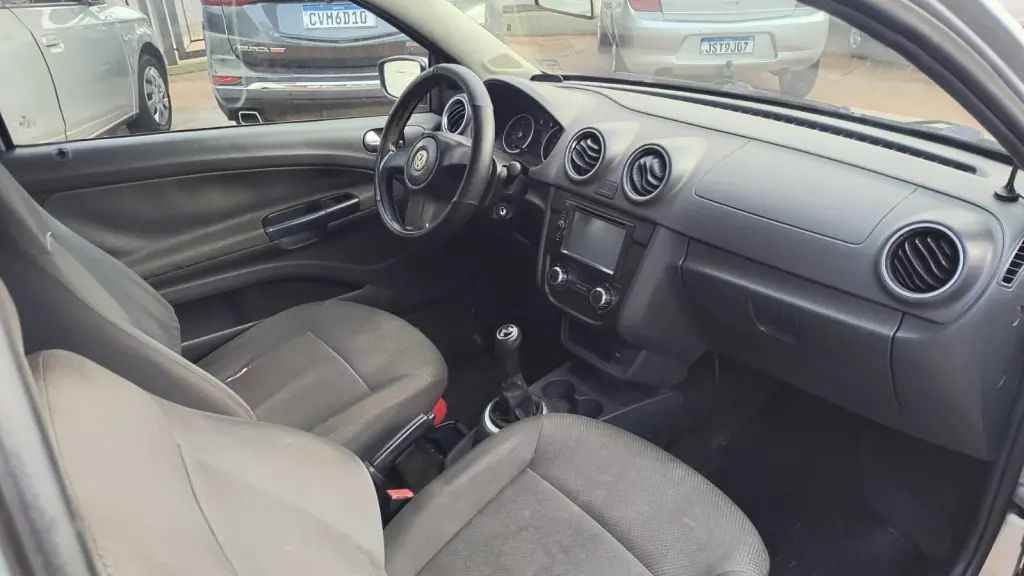 VOLKSWAGEN Saveiro - Foto