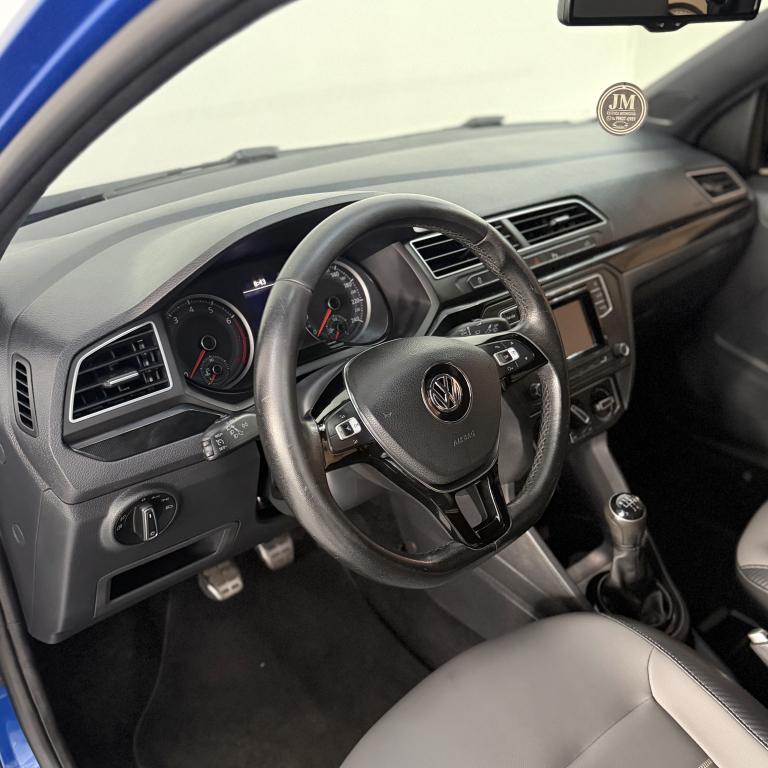 VOLKSWAGEN Saveiro - Foto