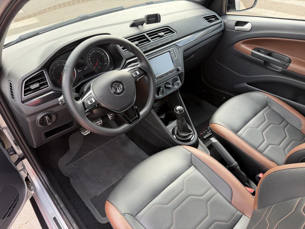 VOLKSWAGEN Saveiro - Foto