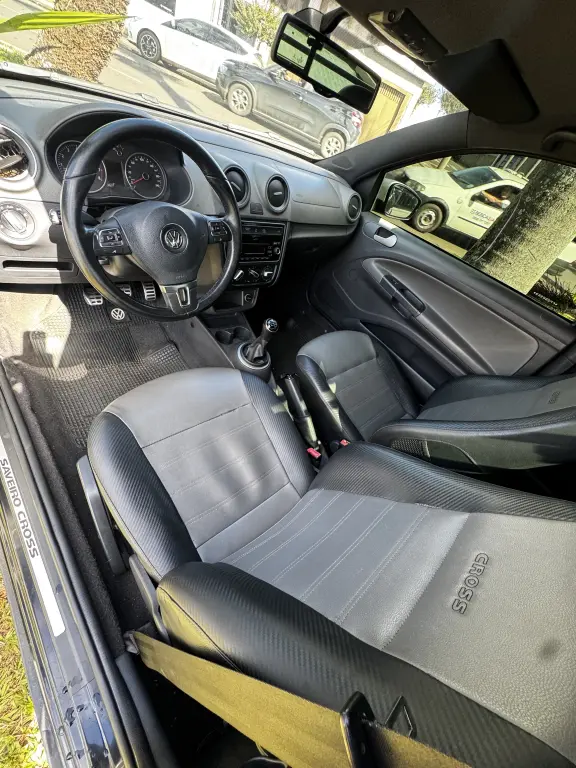 VOLKSWAGEN Saveiro - Foto