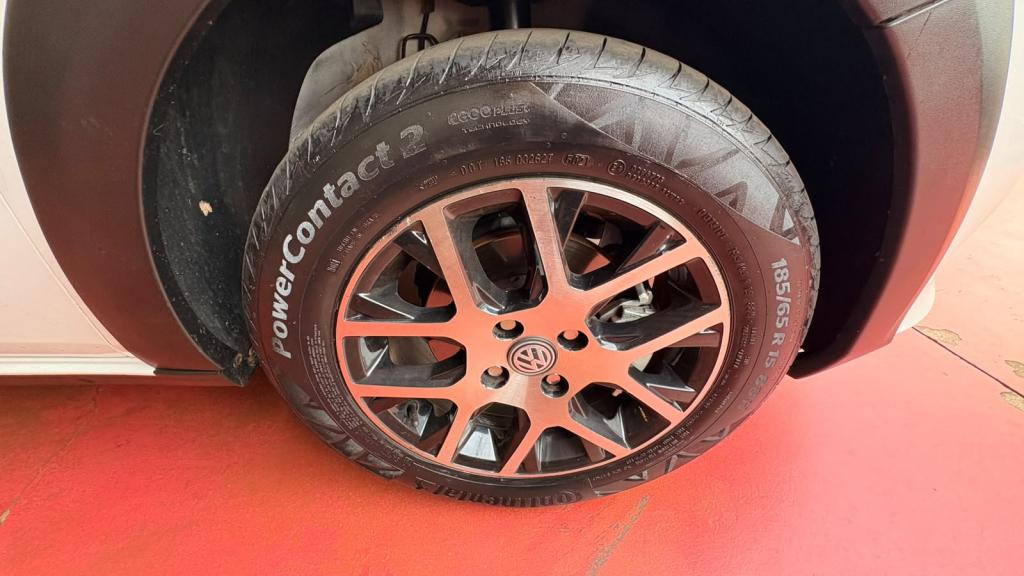 VOLKSWAGEN Saveiro - Foto