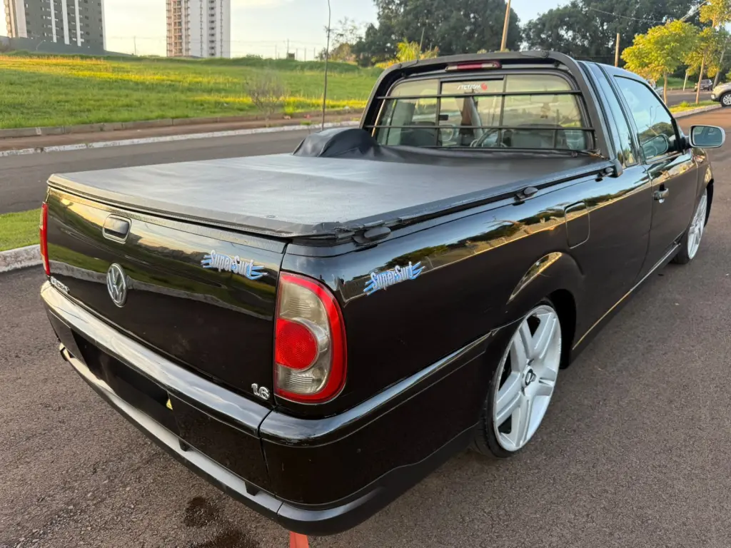 VOLKSWAGEN Saveiro - Foto