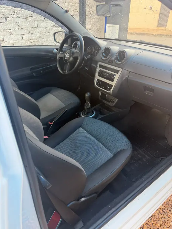 VOLKSWAGEN Saveiro - Foto