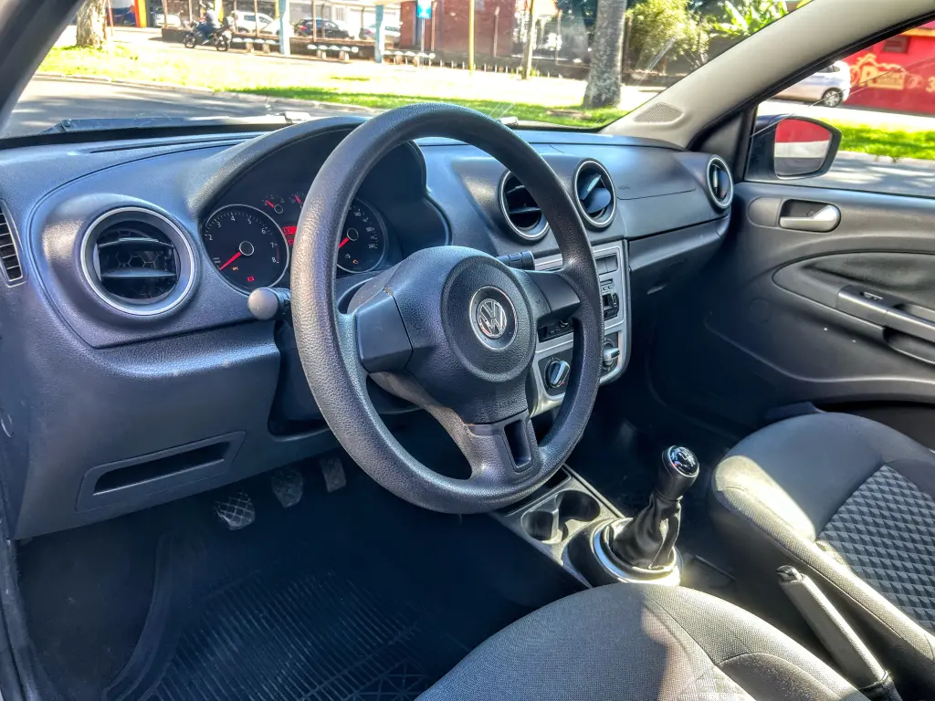 VOLKSWAGEN Saveiro - Foto