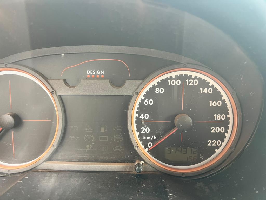 VOLKSWAGEN Saveiro - Foto