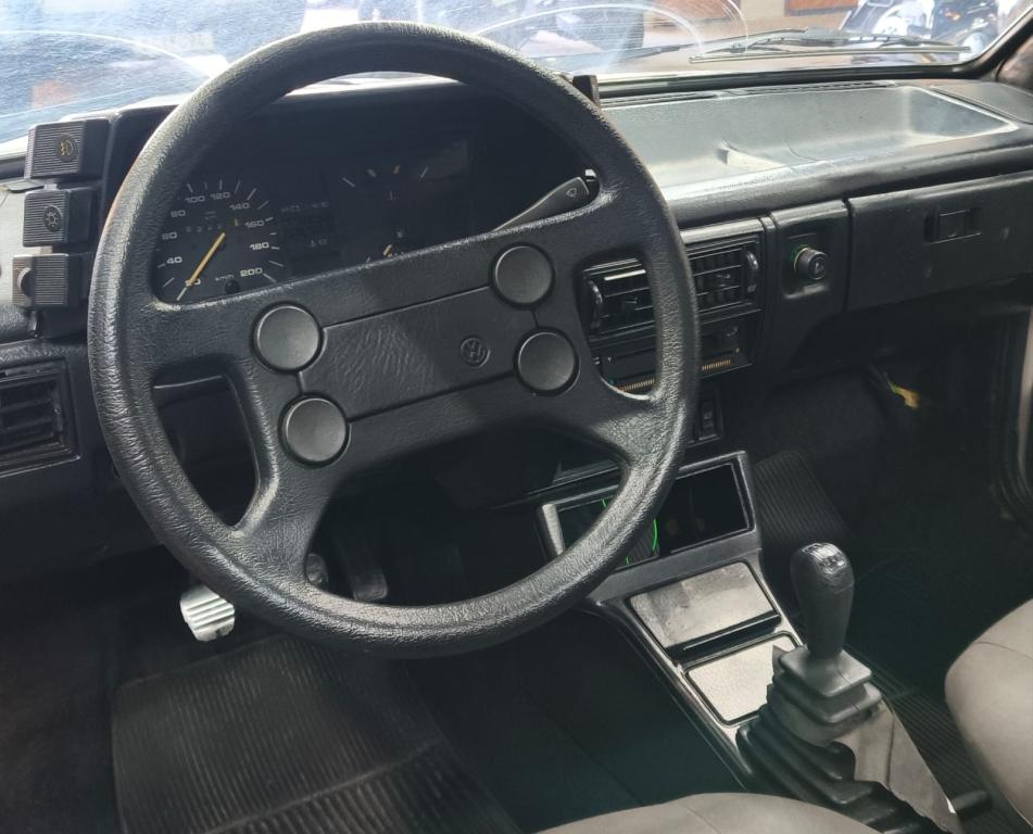 VOLKSWAGEN Saveiro - Foto