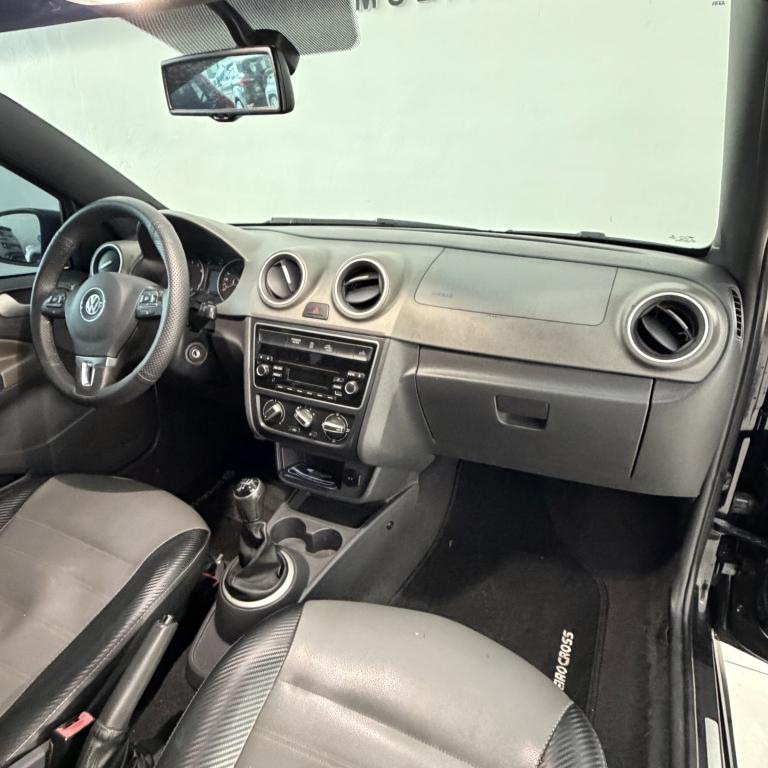 VOLKSWAGEN Saveiro - Foto