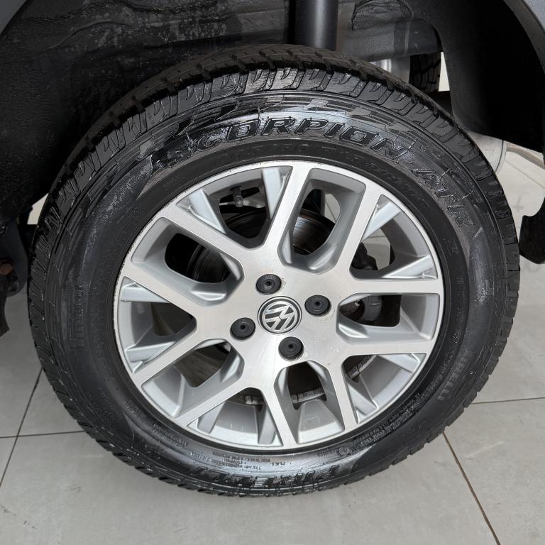 VOLKSWAGEN Saveiro - Foto