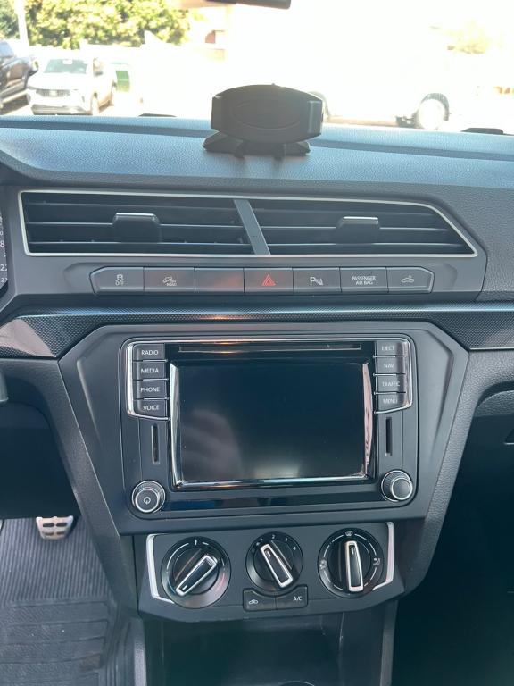VOLKSWAGEN Saveiro - Foto
