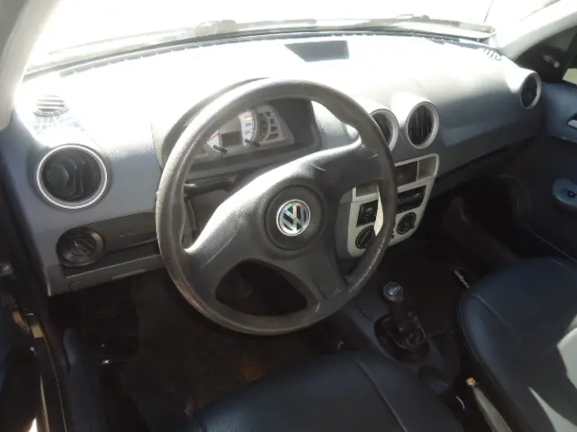 VOLKSWAGEN Saveiro - Foto