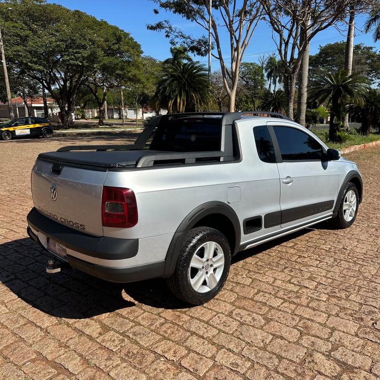 VOLKSWAGEN Saveiro - Foto