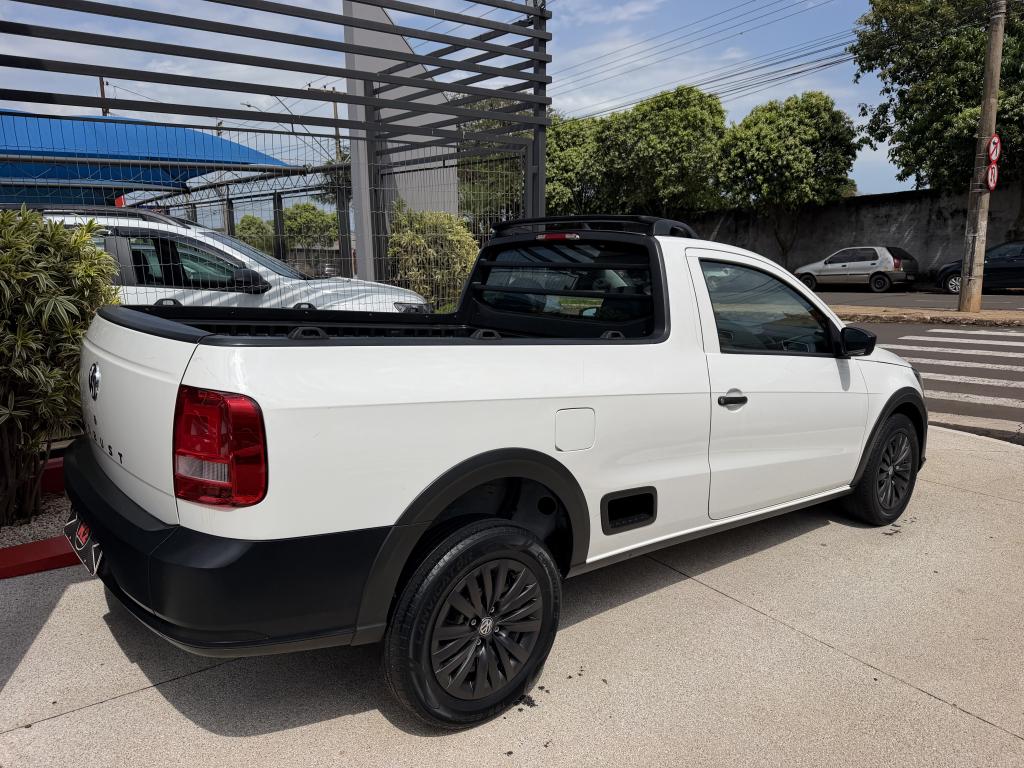 VOLKSWAGEN Saveiro - Foto