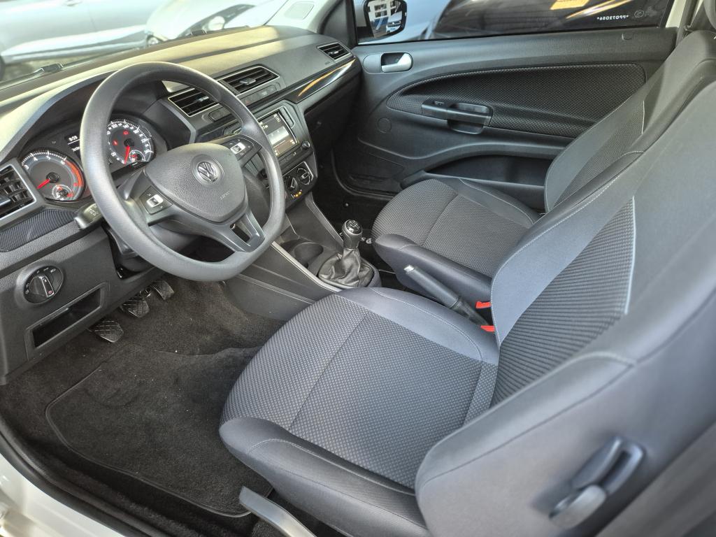 VOLKSWAGEN Saveiro - Foto