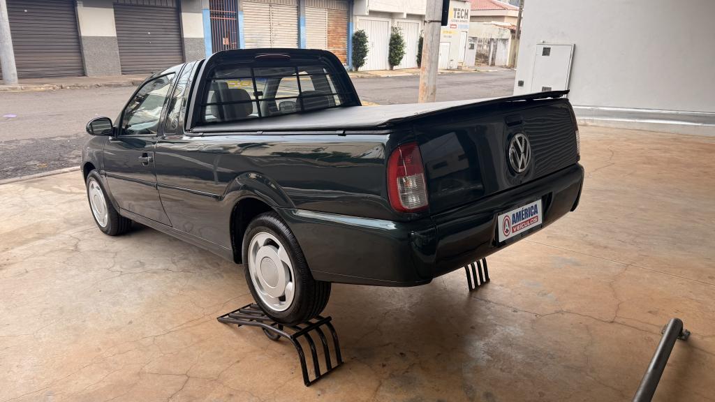 VOLKSWAGEN Saveiro - Foto