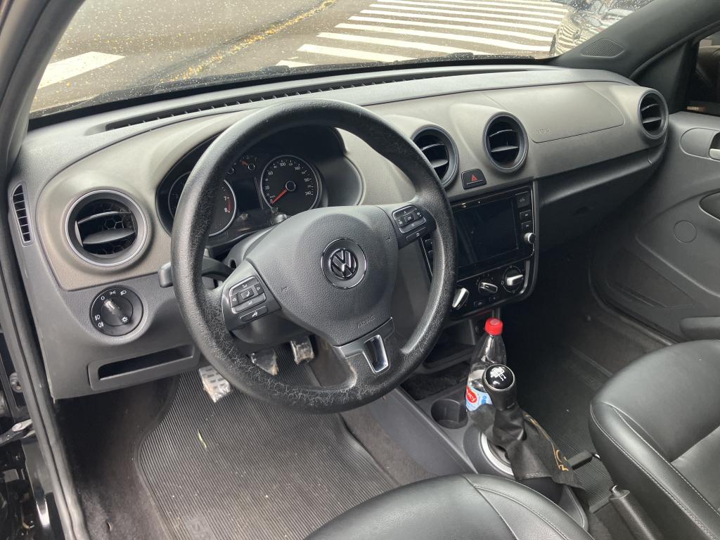 VOLKSWAGEN Saveiro - Foto
