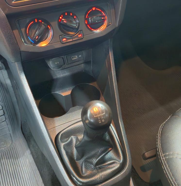 VOLKSWAGEN Saveiro - Foto