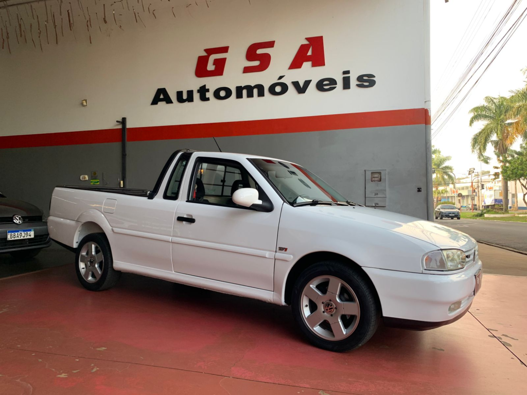 VOLKSWAGEN Saveiro