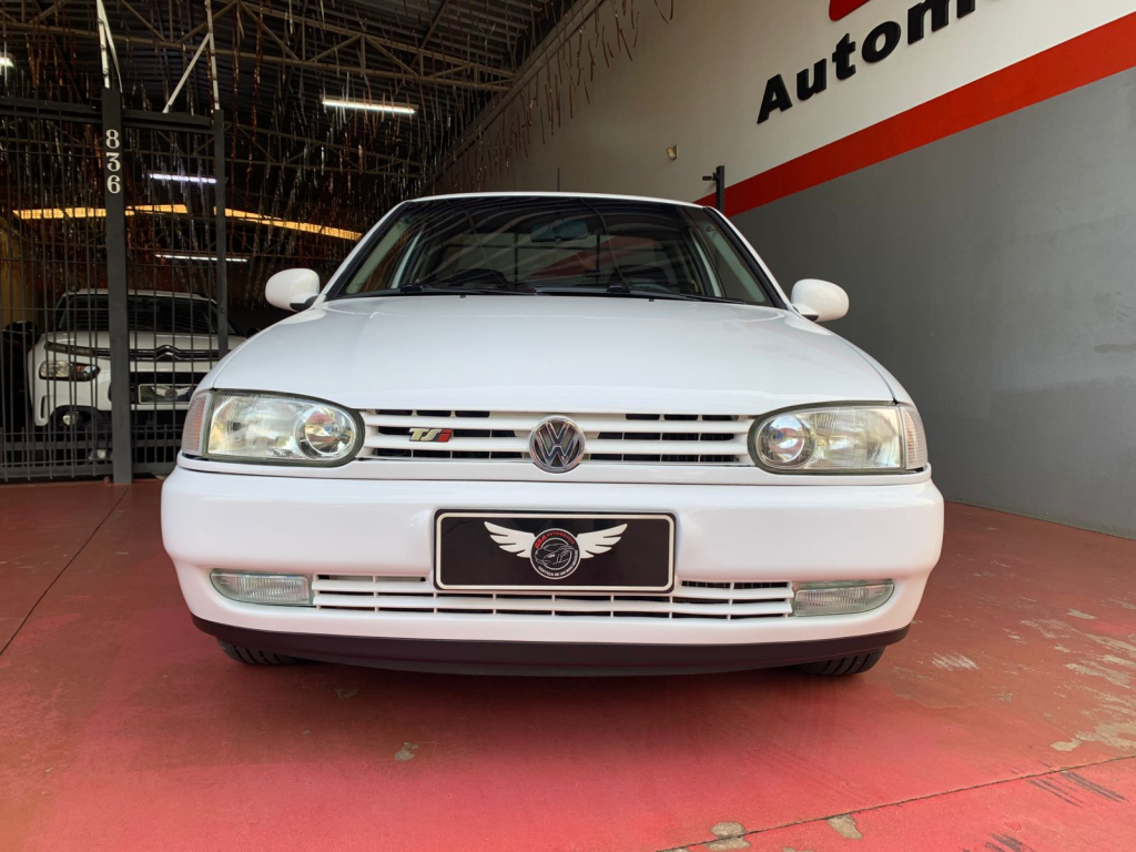 VOLKSWAGEN Saveiro - Foto