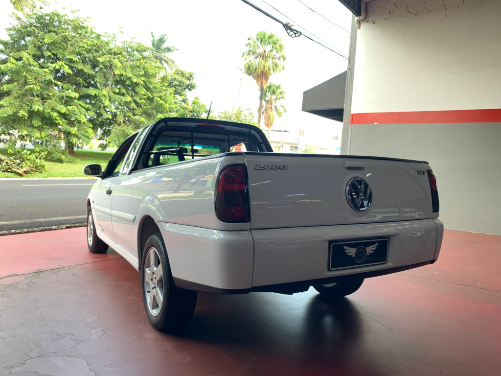 VOLKSWAGEN Saveiro - Foto