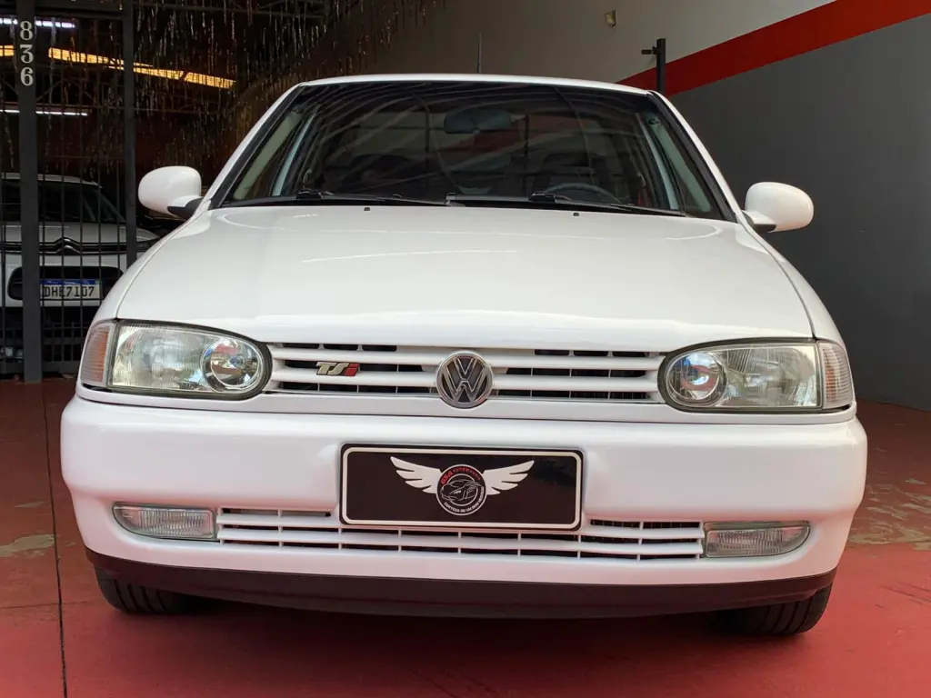 VOLKSWAGEN Saveiro - Foto