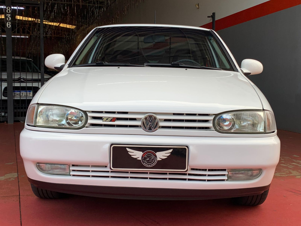 VOLKSWAGEN Saveiro - Foto