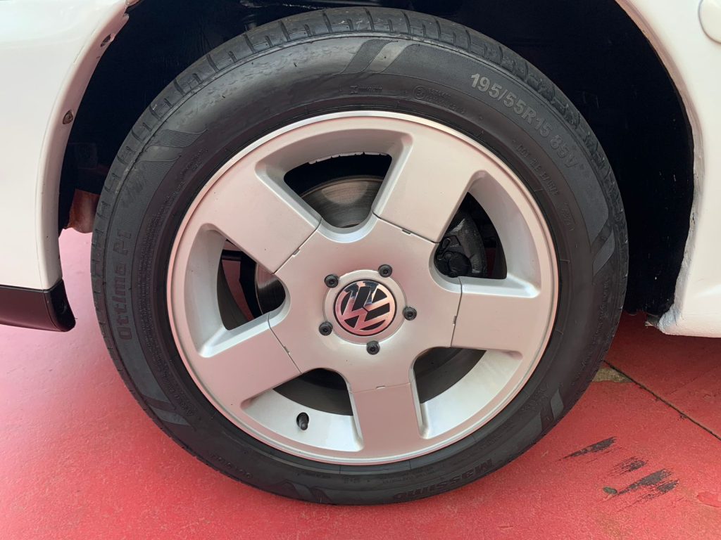 VOLKSWAGEN Saveiro - Foto